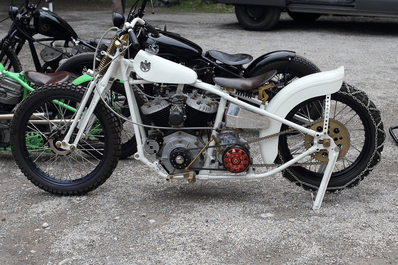 Harley für Sandbahnrennen mit Kette auf Hinterreifen für den besten Grip,gebaut von Ehinger Kraftrad aus HH harleys_ehinger_kraftrad_hh_2116.jpg