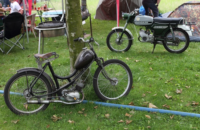 Hercules Mofa mit Brooks Fahrradsattel und Zündapp C50Sport Moped aus den 1970er Jahren hercules_zuendapp_c50_2185.jpg