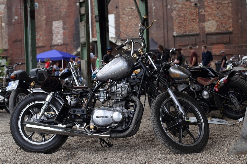 Kawasaki-Bobber Bombenhagel mit kleinem Tank kawa_bomenhagel_5408.jpg