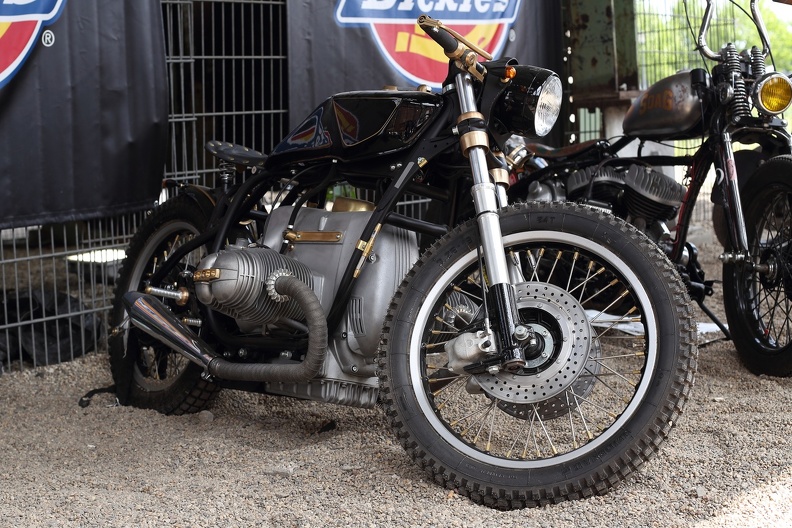 BMW R100 Umbau mit kleinem eckigen Tank,Rundscheinwerfer und Doppelscheibenbremse r100r_5402.jpg