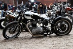 Triumph Bobber (970 visits) Triumph-Bobber mit großem Rundscheinwerfer,Doppelauspuff und Solositz Triumph Bobber