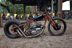 Triumph Wallas Garage (794 visits) Triumph Bobber von Wallas Garage mit Doppelauspuff kleinem Rundscheinwerfer und kurzer Springergabel Triumph Wallas Garage