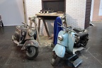 Motorroller und Bierkiste