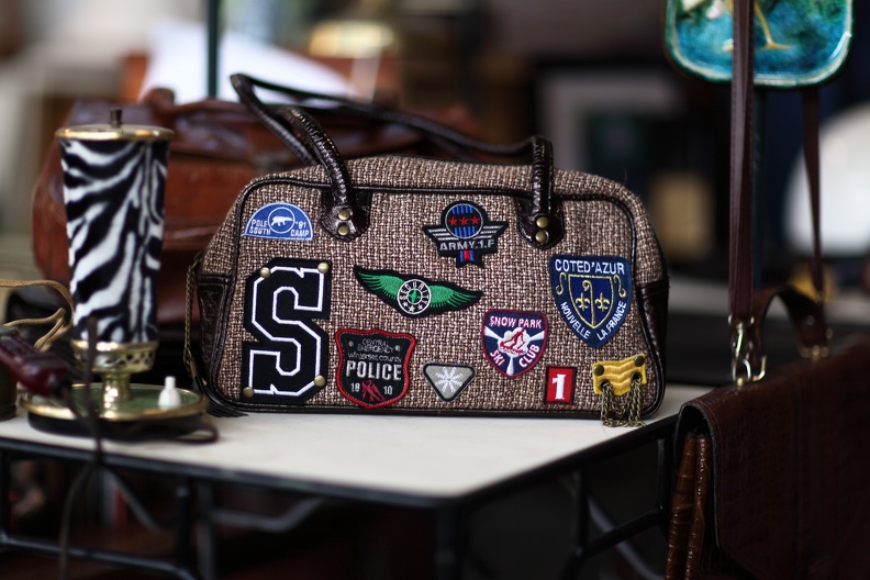 Tasche mit Aufnähern