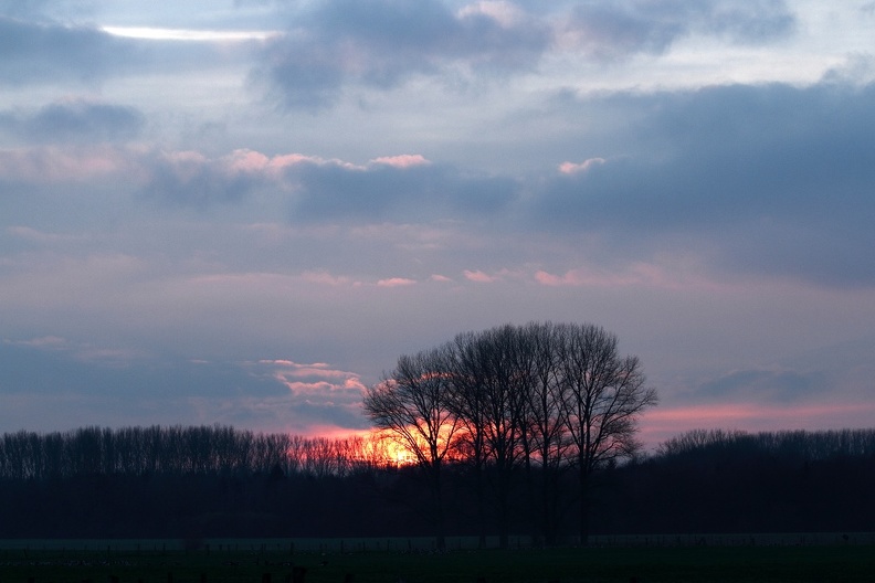 Sonnenuntergang und Wolkenhimmel sonnenuntergang_5217.jpg
