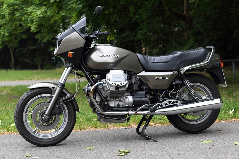 Moto Guzzi 850 T5