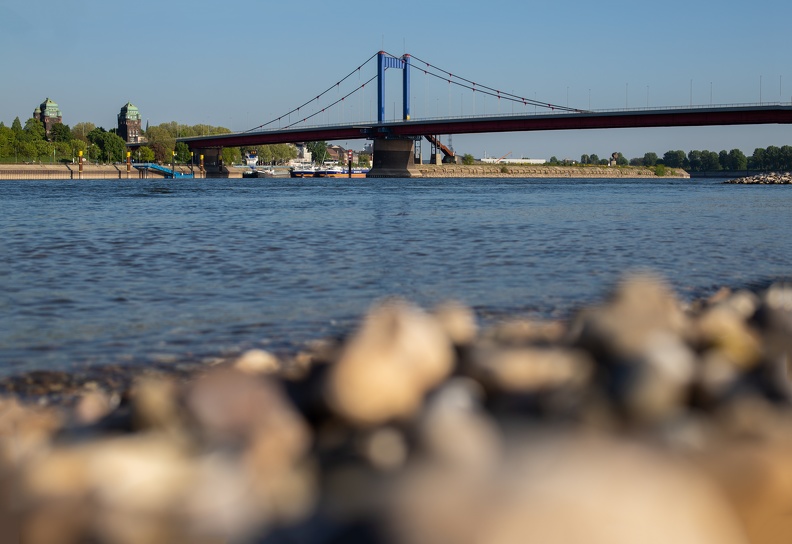 Hafenstadtteil Ruhrort vom linken Rheinufer in Homberg aufgenommen ausblick_ruhrort_1088-1366028673.jpg