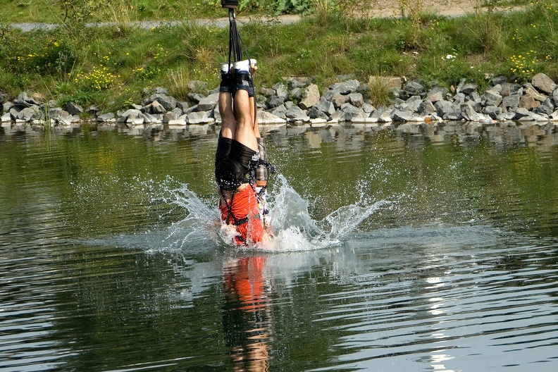 Eintauchen nach Bungee Sprung