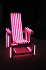 Pinkfarbener Elektrischer Stuhl