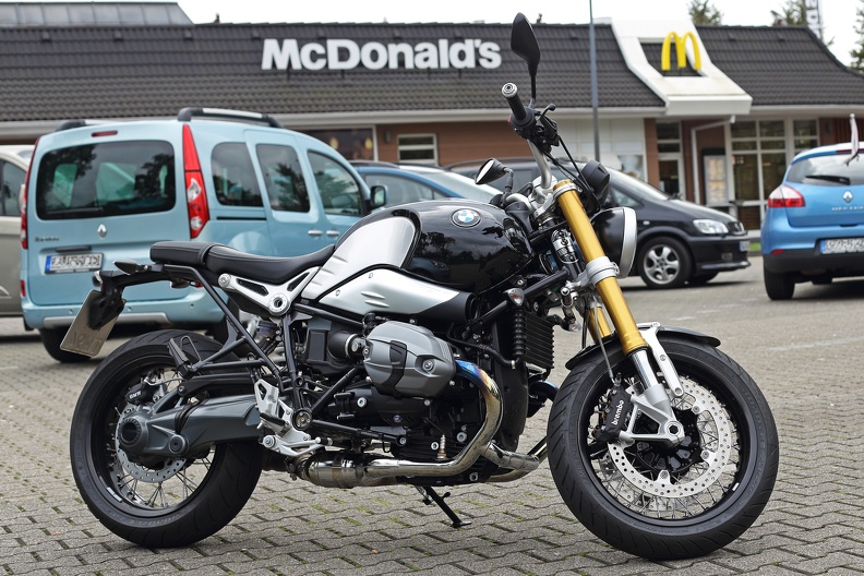 BMW R nineT