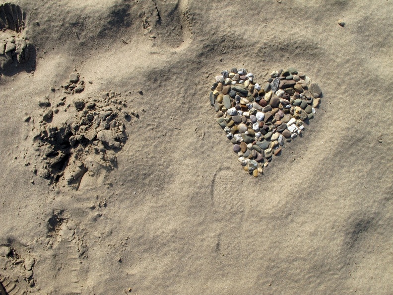 Herz im Sand