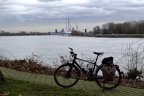 Fahrrad am Rhein