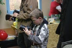 Fotograf (3608 visits) Dieser junge Künstler überprüft noch mal die Einstellungen seiner Kamera, bevor er die nächsten ... Fotograf
