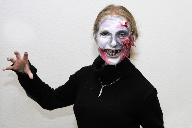 Studentin Studentische Praktikantin Nicole Majewski. studentin_g_4901.jpg