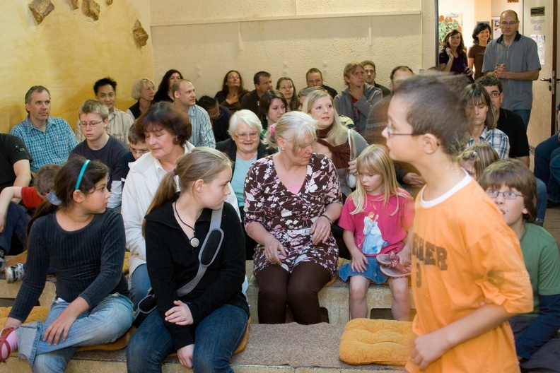 Besucher Giftschlangenvortrag