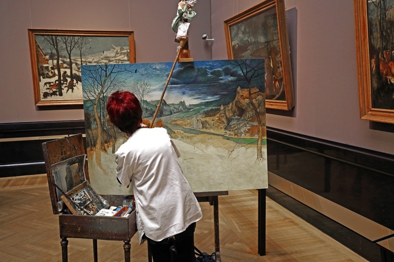 Malerin vor einem Gemälde von Pieter Bruegel dem Älteren khm_malerin_1222.jpg