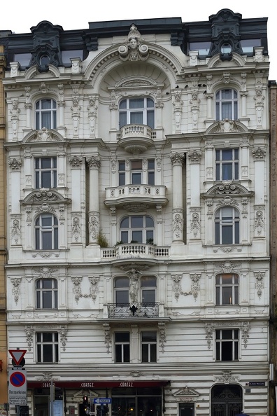 Barockfassasde mit Balkonen und schmiedeeisernene Balkonen an der linken Wienzeile linke_wienzeile_barockhaus_1508-1998565815.jpg