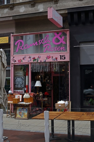 Ramschladen Ramsch&Rosen im achten Stadtbezirk Josefstadt ramschladen_josefstadt_1412.jpg