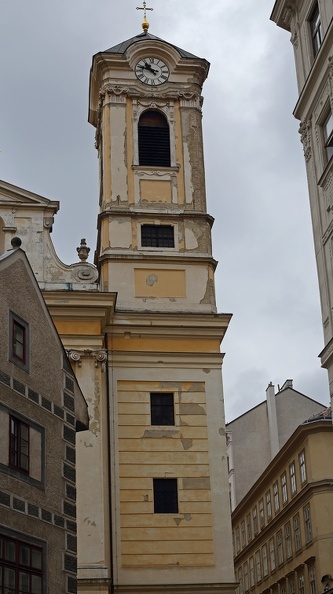 Kirchenturm der Ulrichskirche im siebten Gemeindebezirk Neubau st_ulrichskirchen_1375.jpg