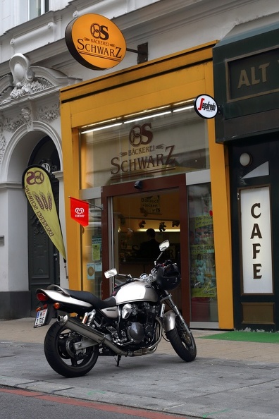 Mit der Suzuki GSX 750 zum Cafe in der Josefstadt suzi_gsx750_josefstadt_1410.jpg