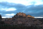 Dorf am Abend (3765 visits) Das Dorf Alquezar liegt südlich der Pyrenäen in der Landschaft der Sobrarbe, und war wie der Rest ... Dorf am Abend
