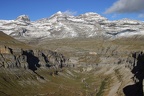 Felsformation (3815 visits) Am Ende des Valle de Ordesa hat man einen schönen Blick auf die knapp 3000 Meter hohe Felsformation... Felsformation