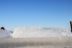 Eisstück (1060 visits) Festgefrorenes Eisstück auf einer Eisplatte vor blauem Winterhimmel Eisstück