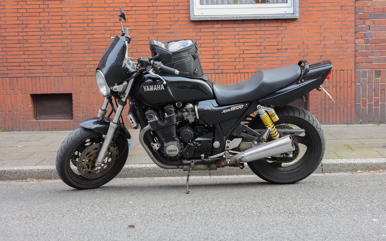 Yamaha XJR 1200