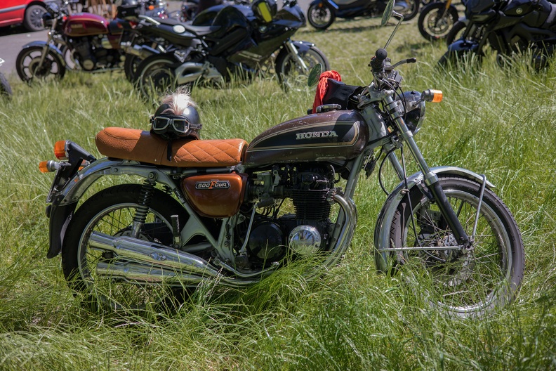 Die CB 500 Four ist ein Motorrad des japanischen Herstellers Honda. Das erste Großserien-Motorrad mit Vierzylinder-Reihenmotor war weltweit ein großer Erfolg und wurde von 1969 bis 1978 über 550.000 mal hergestellt. Der anfangs nur „Honda Four“ genannte Typ hat einen quer eingebauten Motor, Kettenantrieb und eine hydraulisch betätigte Scheibenbremse vorn. honda_500_four_6890.jpg