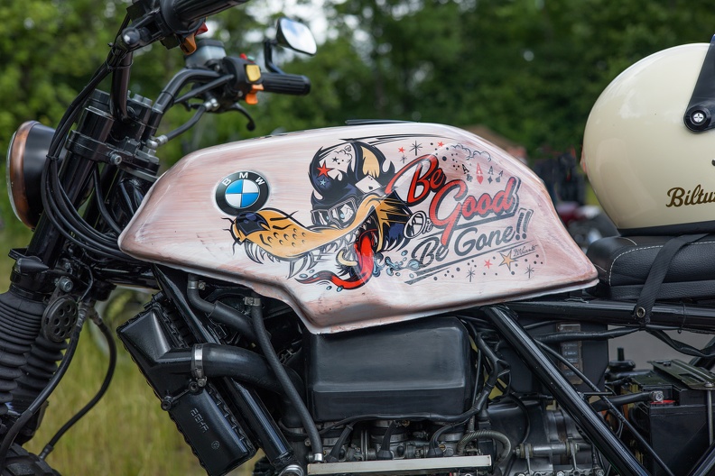 Schöner Tank von DiVincente an einem BMW K75 Bobber tank_bmw_k75_bobber_2516.jpg