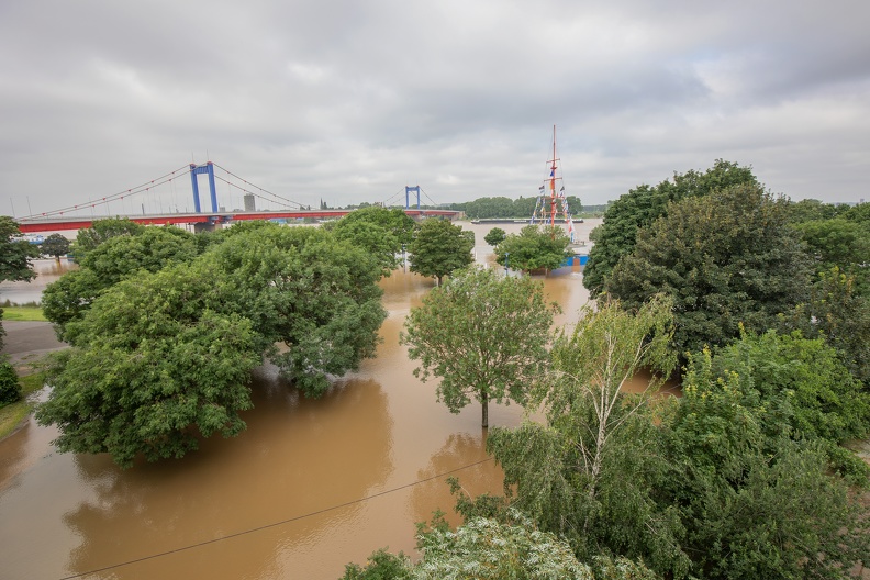 Biergarten im Hochwasser