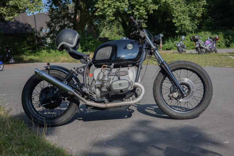 BMW R100S Umbau mit Solositz,kleinem Rücklicht,kurzen Schutzblechen und kleinem Rundscheinwerfer,noch weniger geht nicht bmw_r100s_bobber_6652.jpg