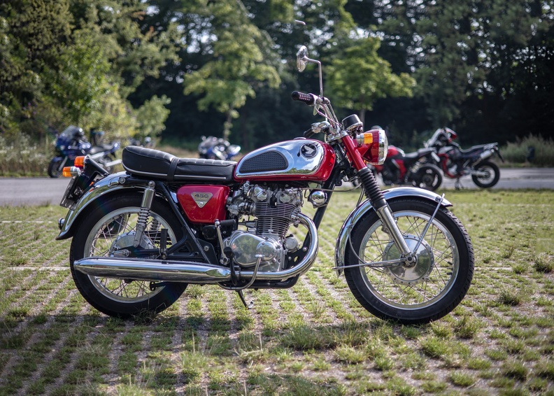 Das Urmodell der Honda CB 450 mit der Typbezeichnung K0 wurde auf der Zweiradshow in Essen im September 1965 vorgestellt honda_cb450_6690.jpg