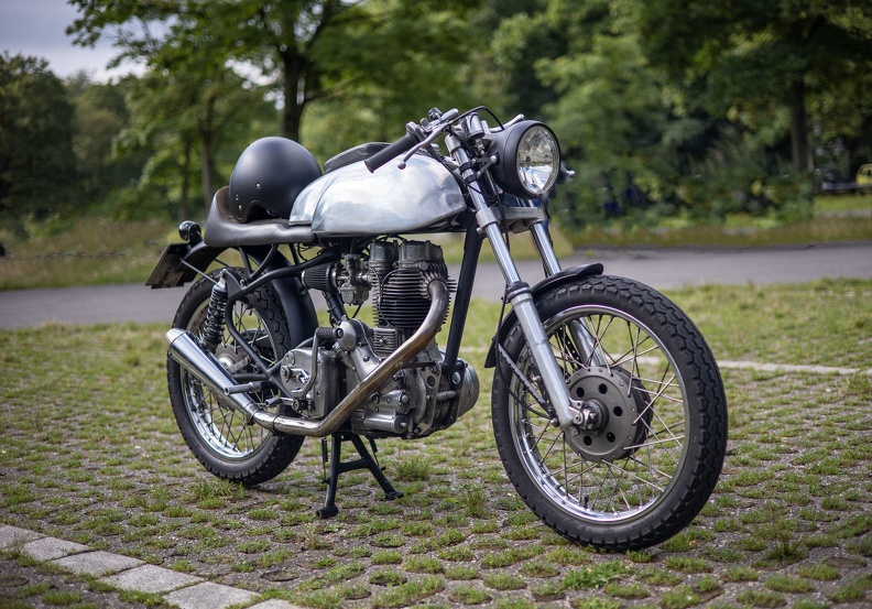 Schöner Scrambler auf Basis der Royal Enfield Classic 500,die leider nicht mehr gebaut wird re_classic500_caferacer_6696.jpg