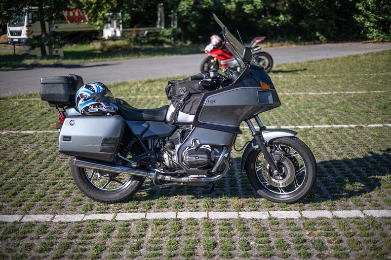 BMW R 100 RT Classic mit Verkleidung,Windschutzscheibe und Koffern bmw_r100rt_2163.jpg