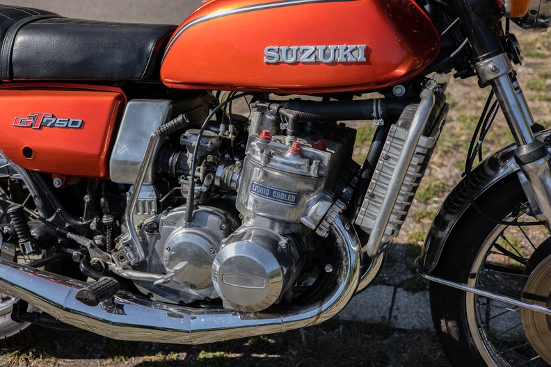 suzuki_gt750_2224.jpg